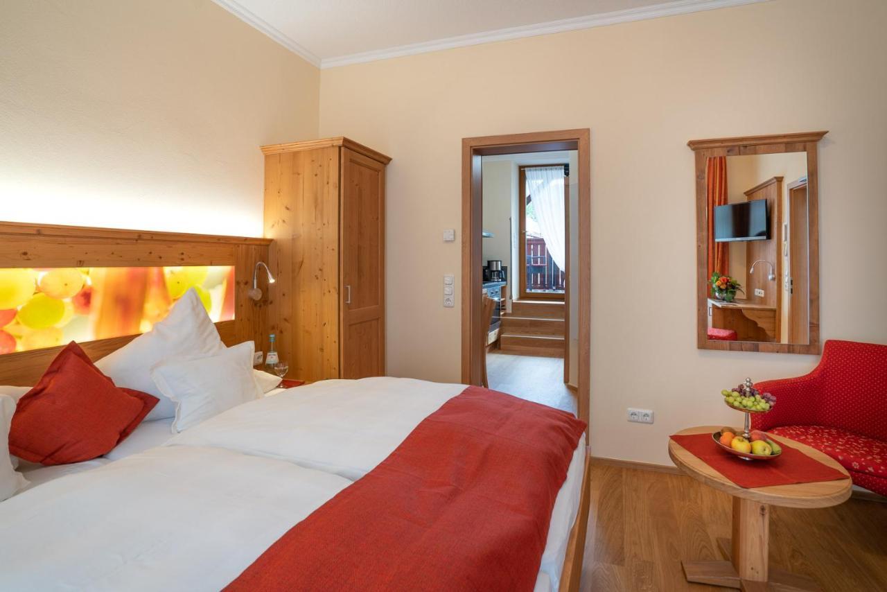 Ferienwohnungen Engelmannstift Bacharach Esterno foto