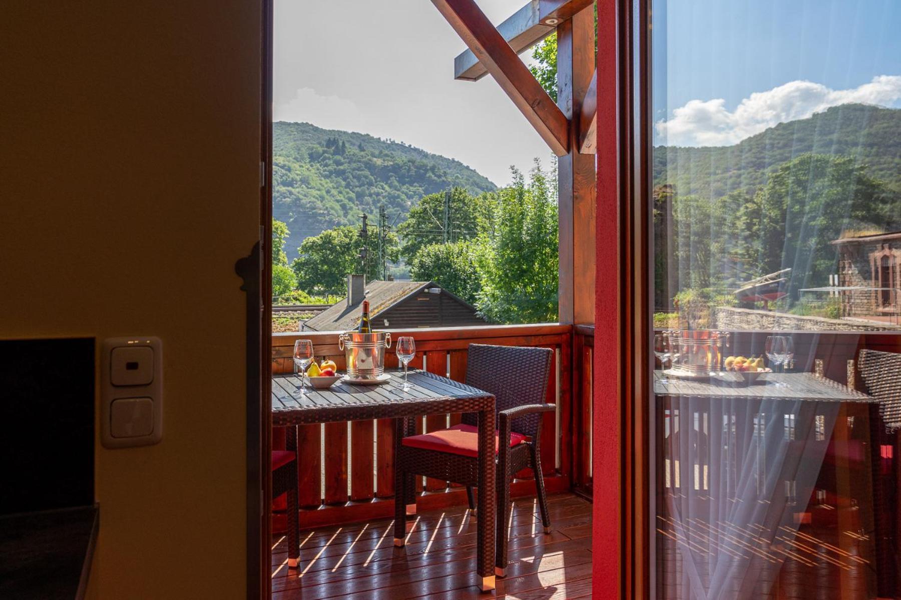 Ferienwohnungen Engelmannstift Bacharach Esterno foto
